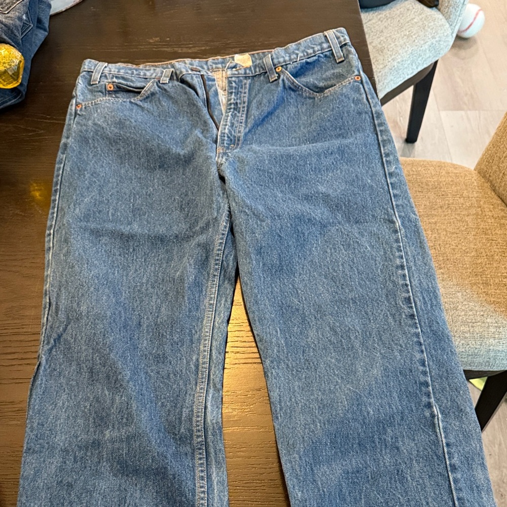 Classic Levi’s Denim Jeans 505 Sz 38/32 length, like new